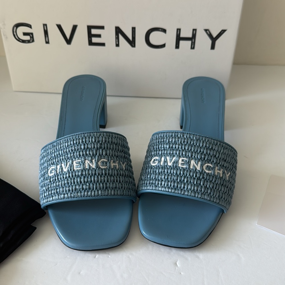 Givenchy 4G Embroidered Raffia Mule Sandal Denim Blue Sz. 9B/39 Italy - Picture 7 of 12